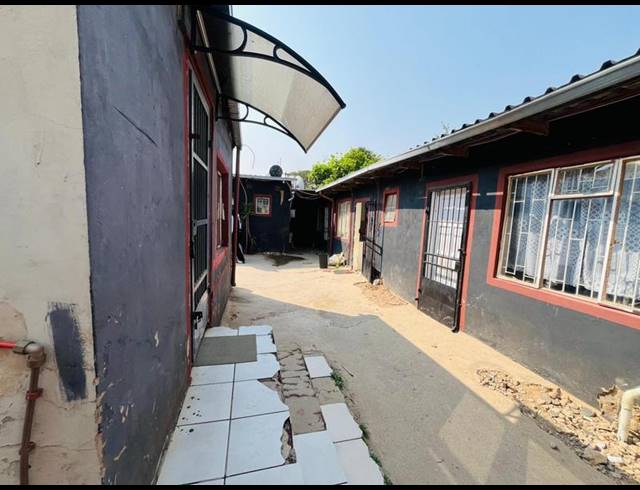4 BEDROOM HOUSE FOR SALE IN ROSETTENVILLE